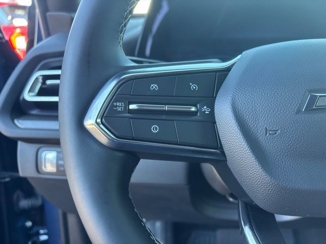 Used 2026 Chevrolet Traverse LT w/ Midnight/Sport Edition FWD image 16