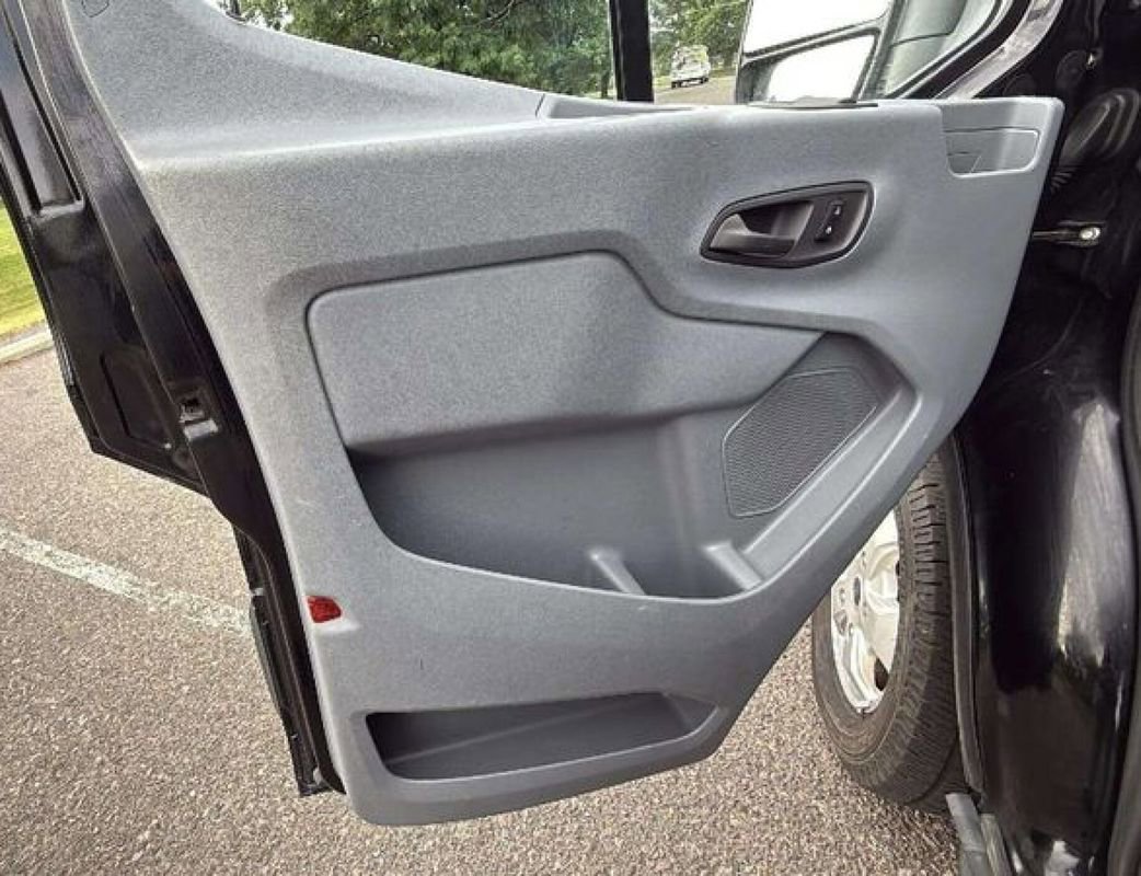 Used 2017 Ford Transit 250 148 Medium Roof image 18