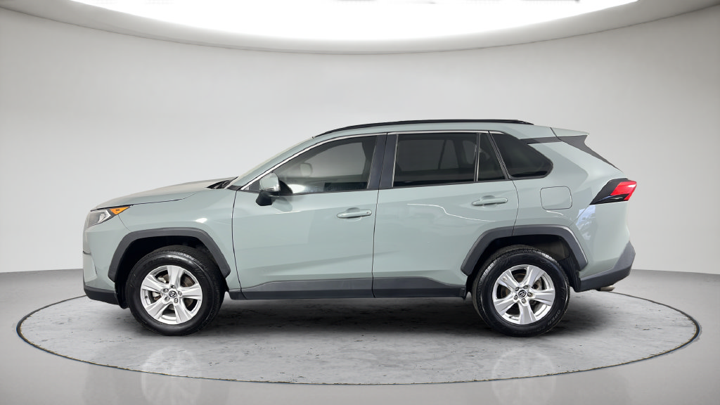 Used 2020 Toyota RAV4 XLE w/ Convenience Package FWD image 13