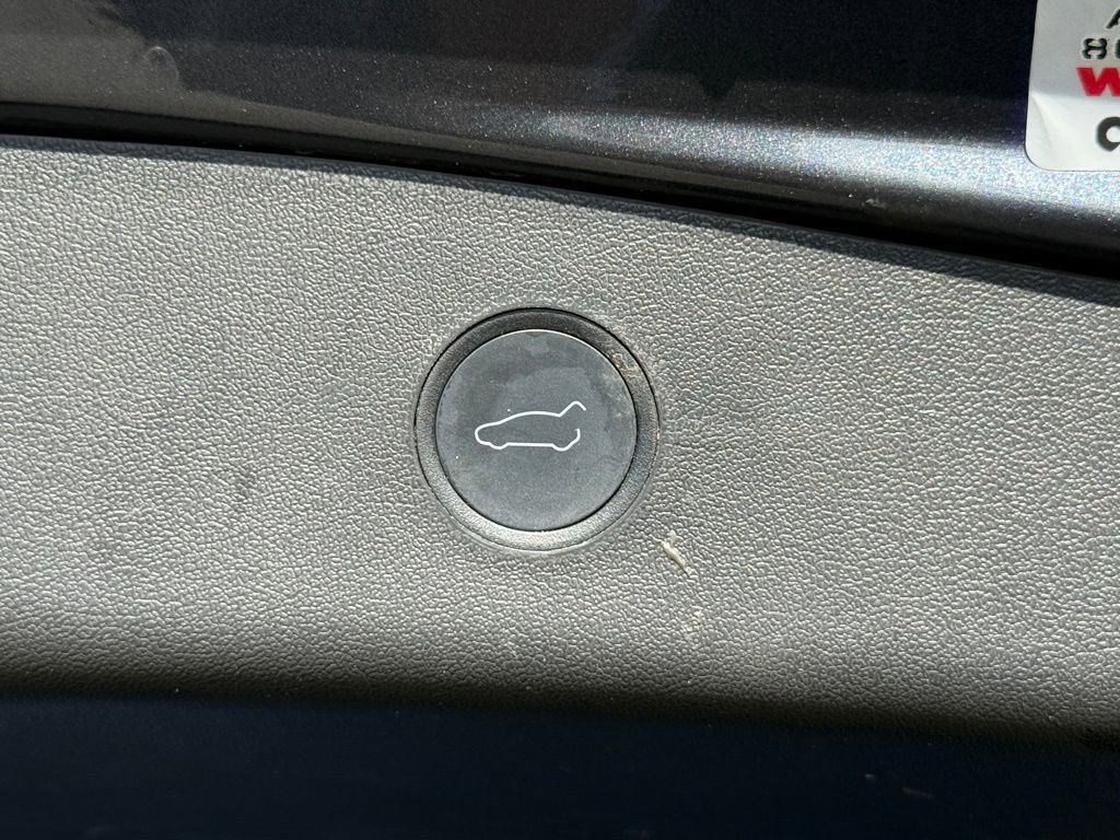 Used 2022 Tesla Model 3 Performance image 18