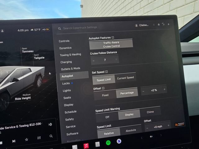 Used 2025 Tesla Cybertruck AWD Crew Cab image 49