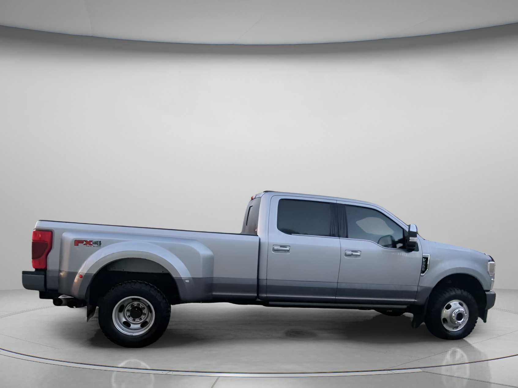 Certified 2021 Ford F350 Platinum AWD/4WD image 31