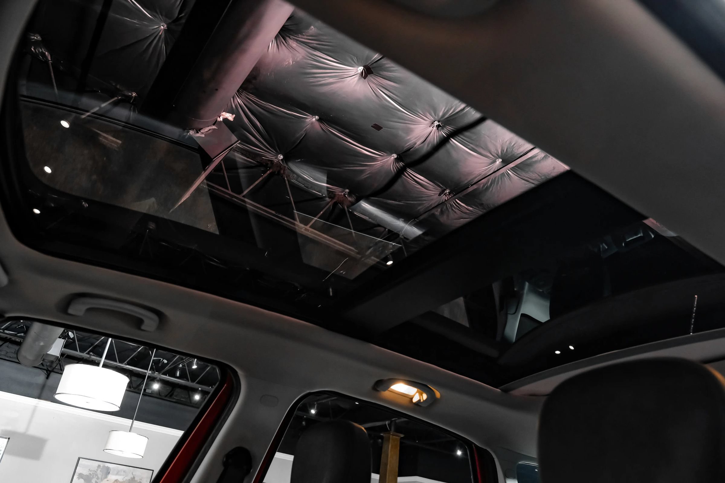 Used 2017 FIAT 500L Lounge w/ Dual-Pane Sunroof Package FWD image 5