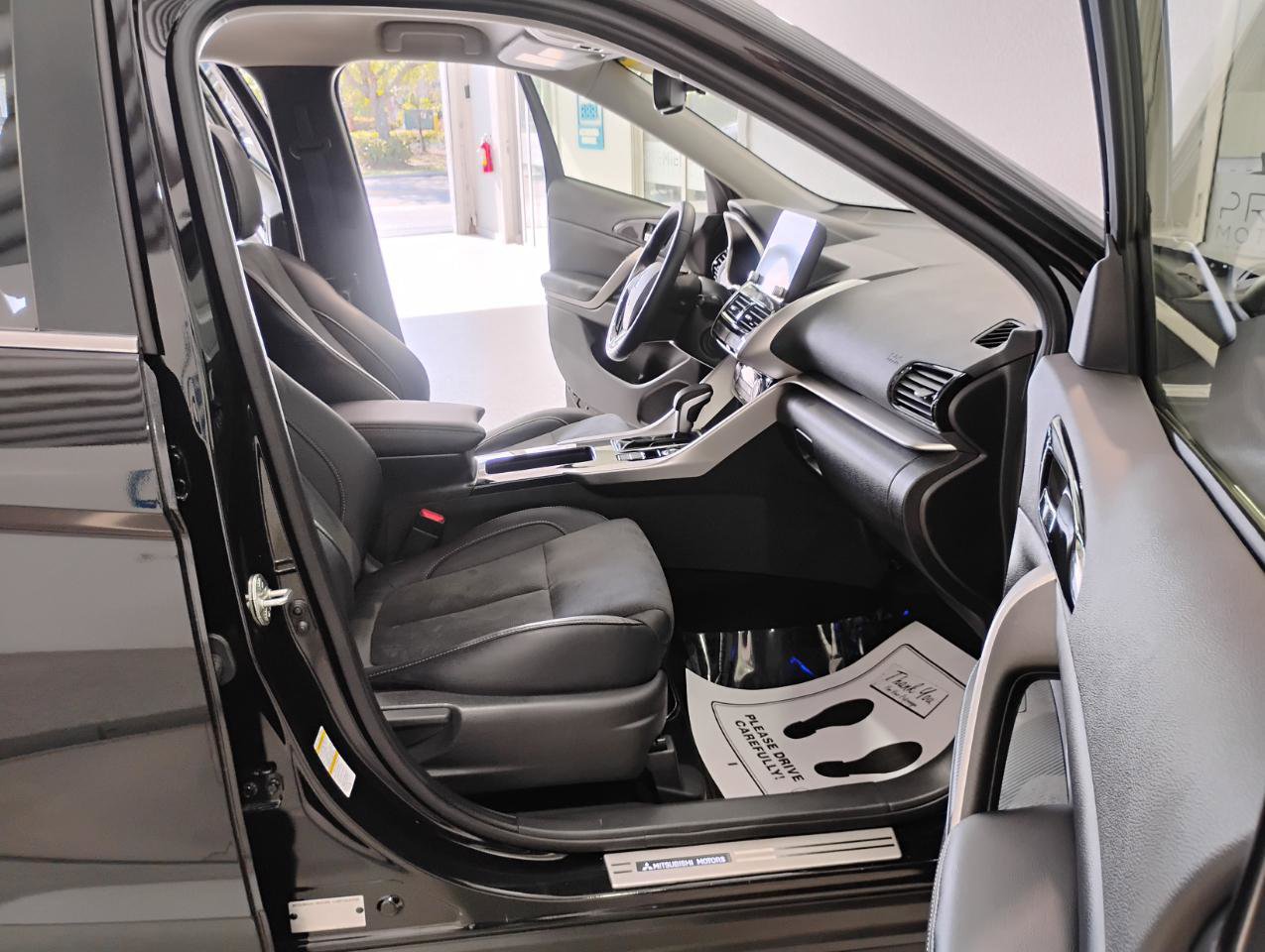 Used 2024 Mitsubishi Eclipse Cross SE image 38