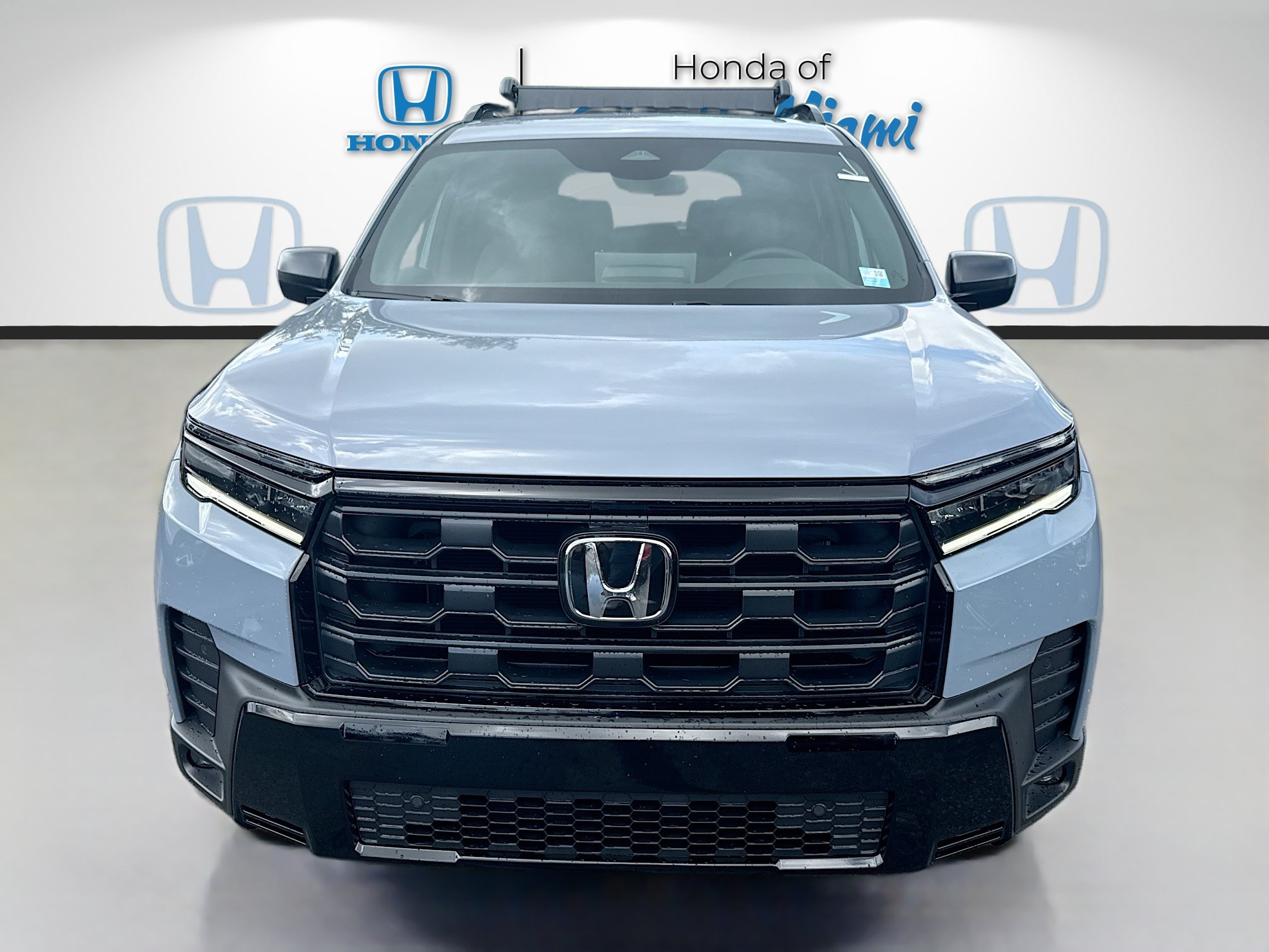 New 2026 Honda Pilot Sport image 2