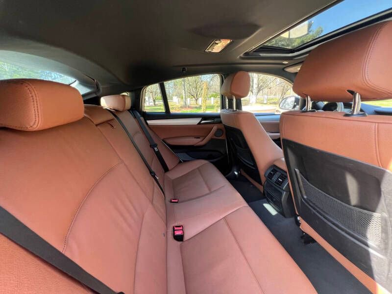 Used 2018 BMW X4 M40i image 16