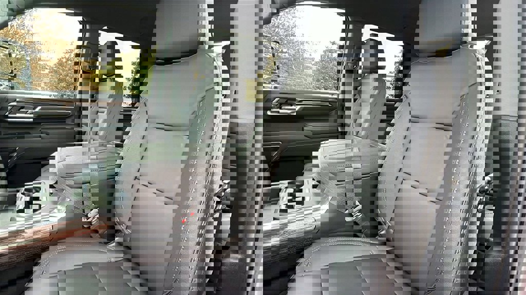 New 2026 Chevrolet Silverado 3500 LT w/ All Star Edition image 15