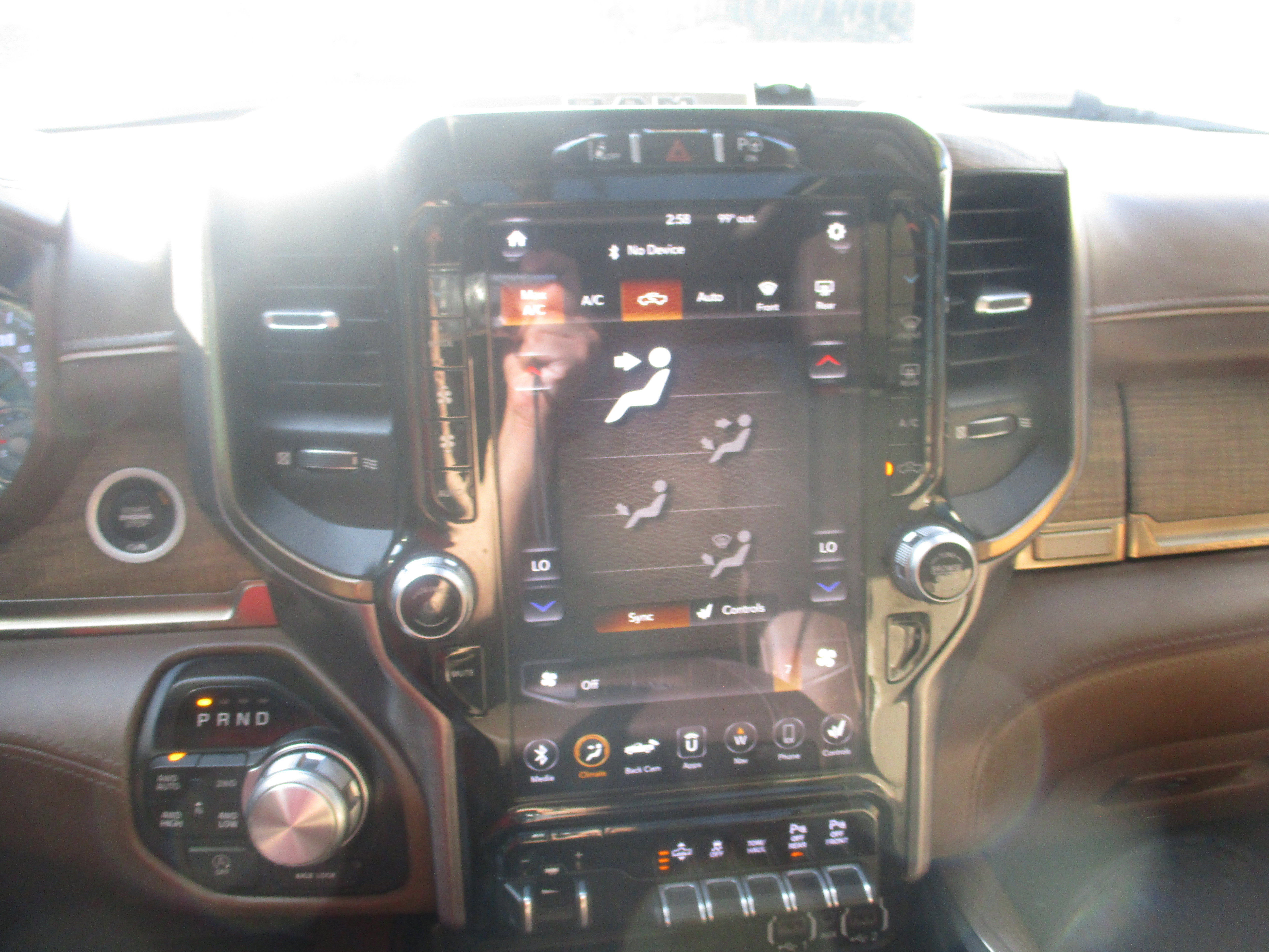 Used 2019 RAM 1500 Laramie Longhorn image 19