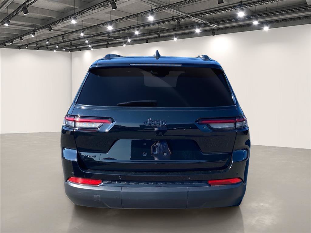 Used 2024 Jeep Grand Cherokee L Altitude AWD/4WD image 6