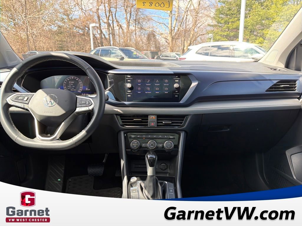 Certified 2024 Volkswagen Taos SE image 13