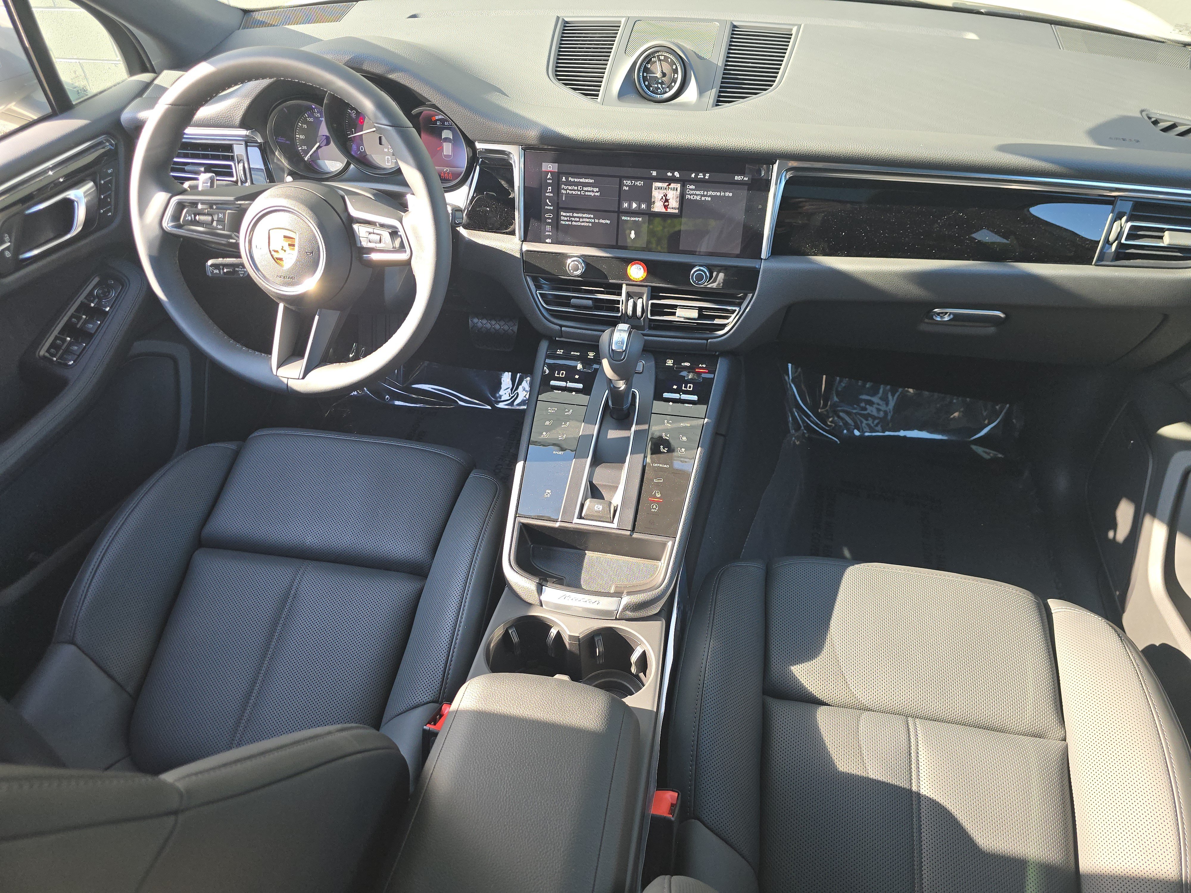 New 2026 Porsche Macan AWD/4WD image 23