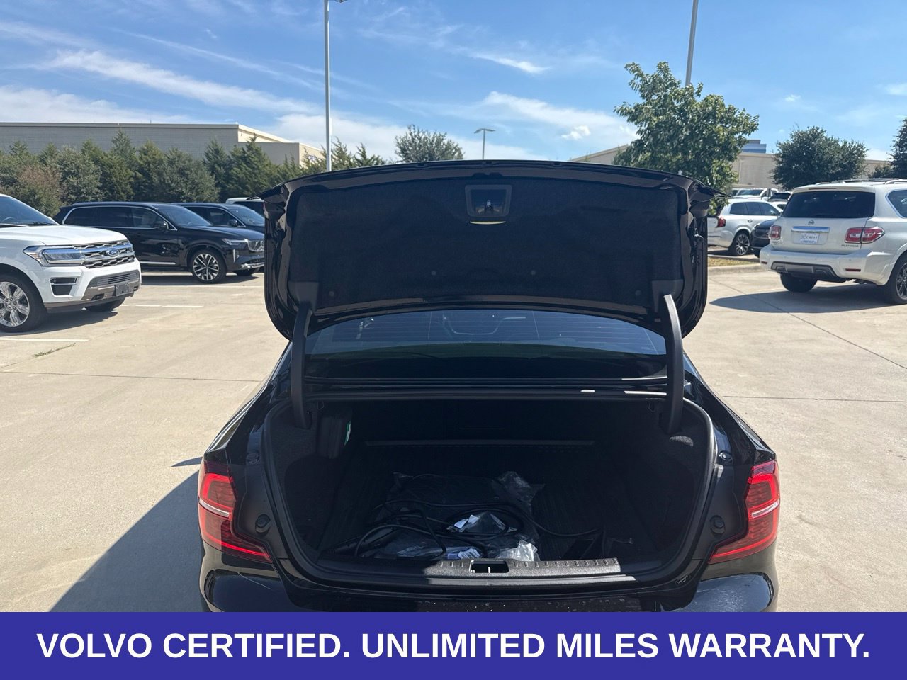 Certified 2024 Volvo S60 T8 Plus w/ Climate Package AWD/4WD image 9