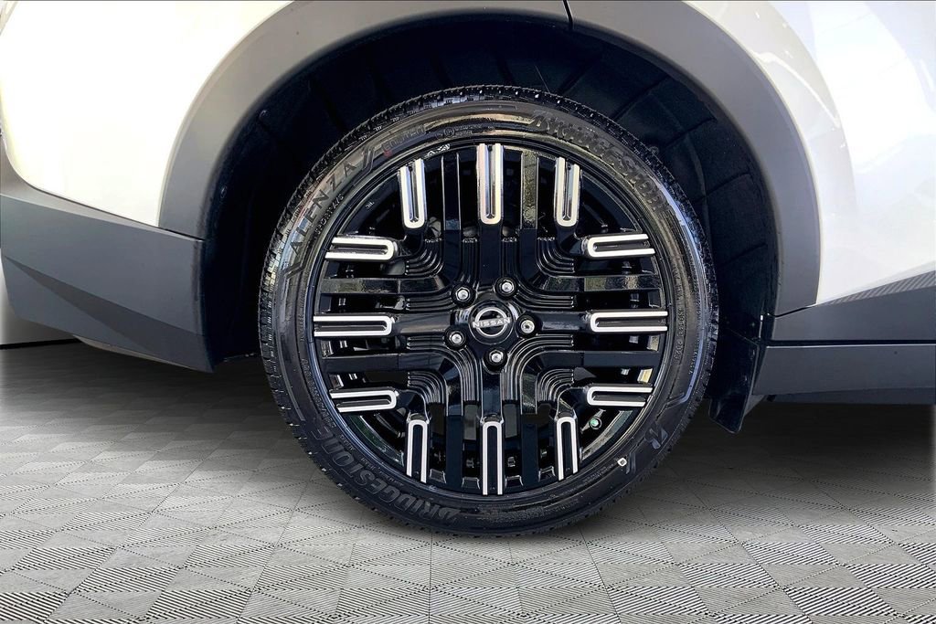 New 2026 Nissan Leaf Platinum+ w/ Cargo Package (Platinum+) image 6