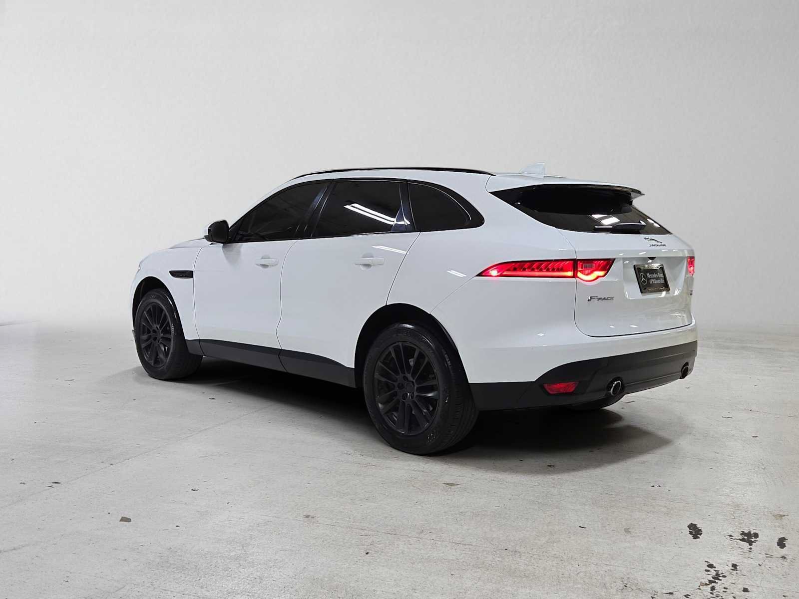 Used 2017 Jaguar F-PACE Prestige AWD/4WD image 5
