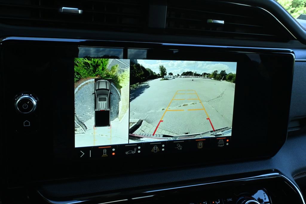Used 2024 GMC Sierra 1500 AT4 w/ Technology Package image 25