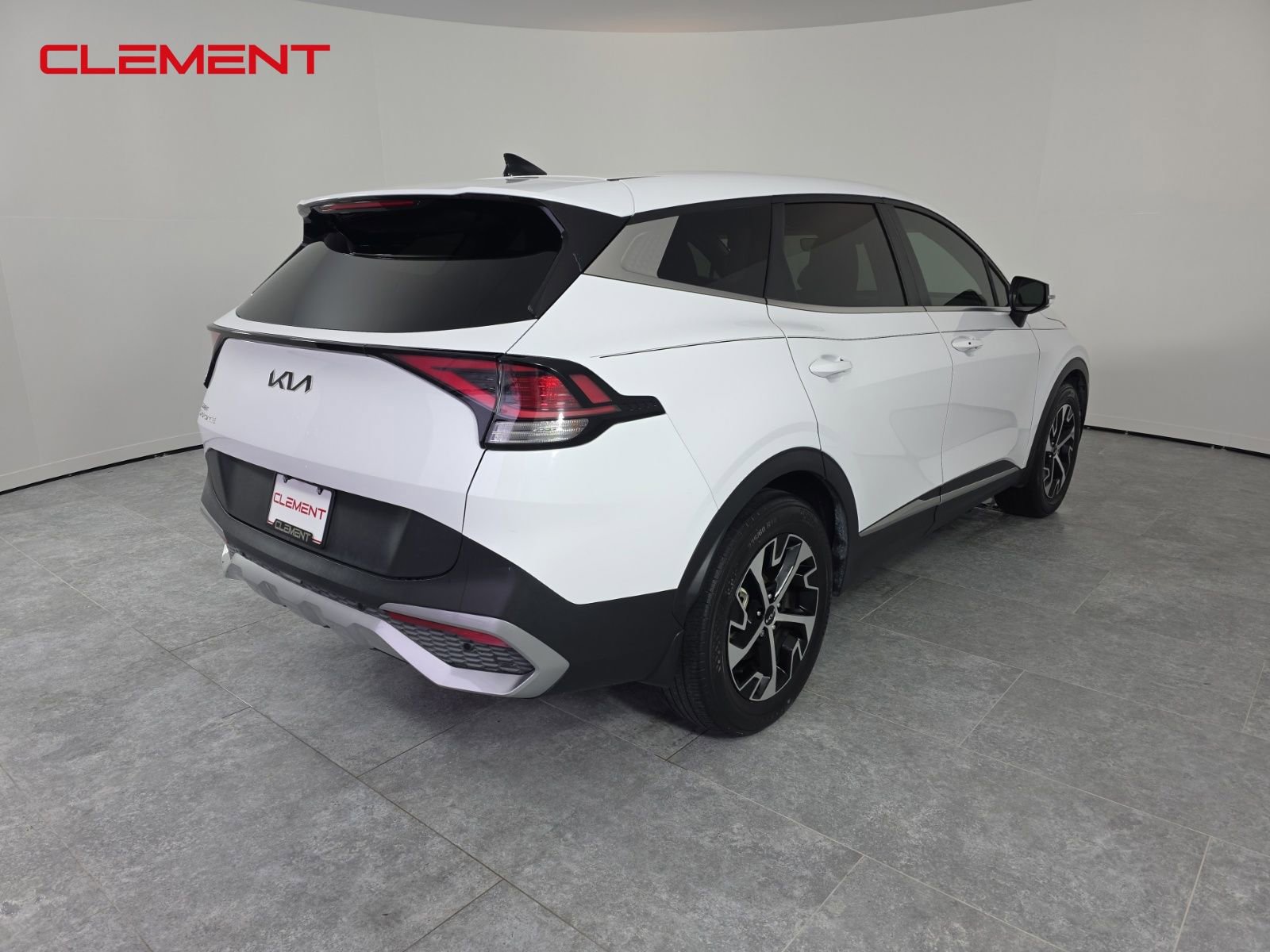 Used 2023 Kia Sportage EX image 6