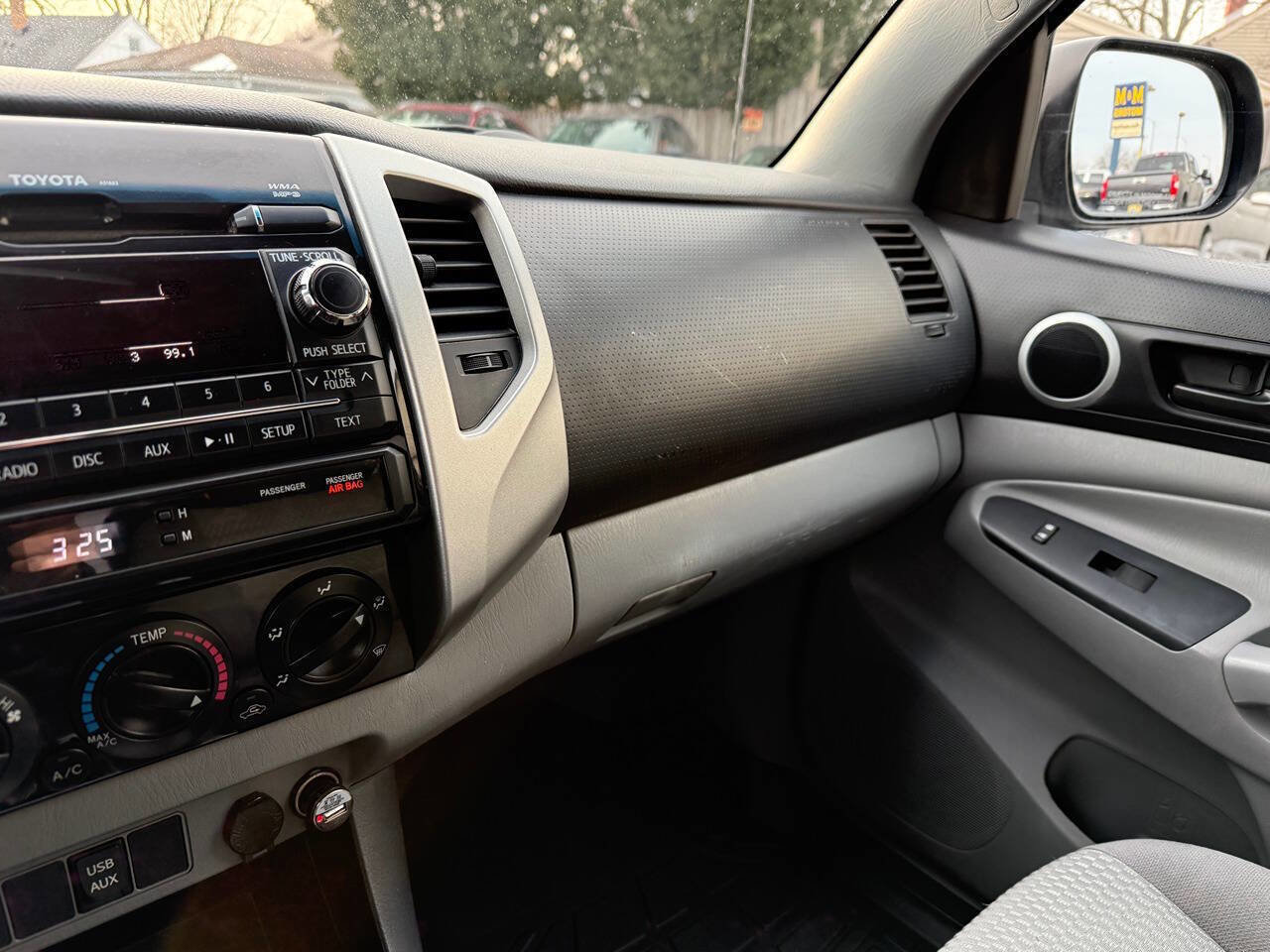 Used 2012 Toyota Tacoma 4x4 Double Cab w/ SR5 Pkg image 76