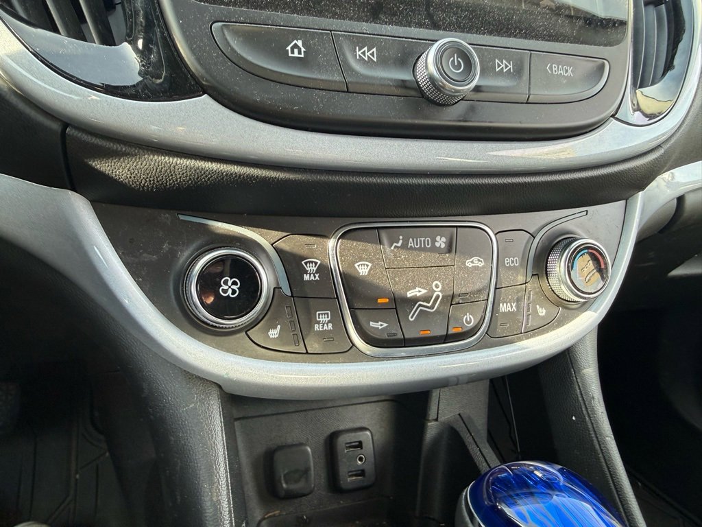 Used 2017 Chevrolet Volt LT w/ Comfort Package image 9