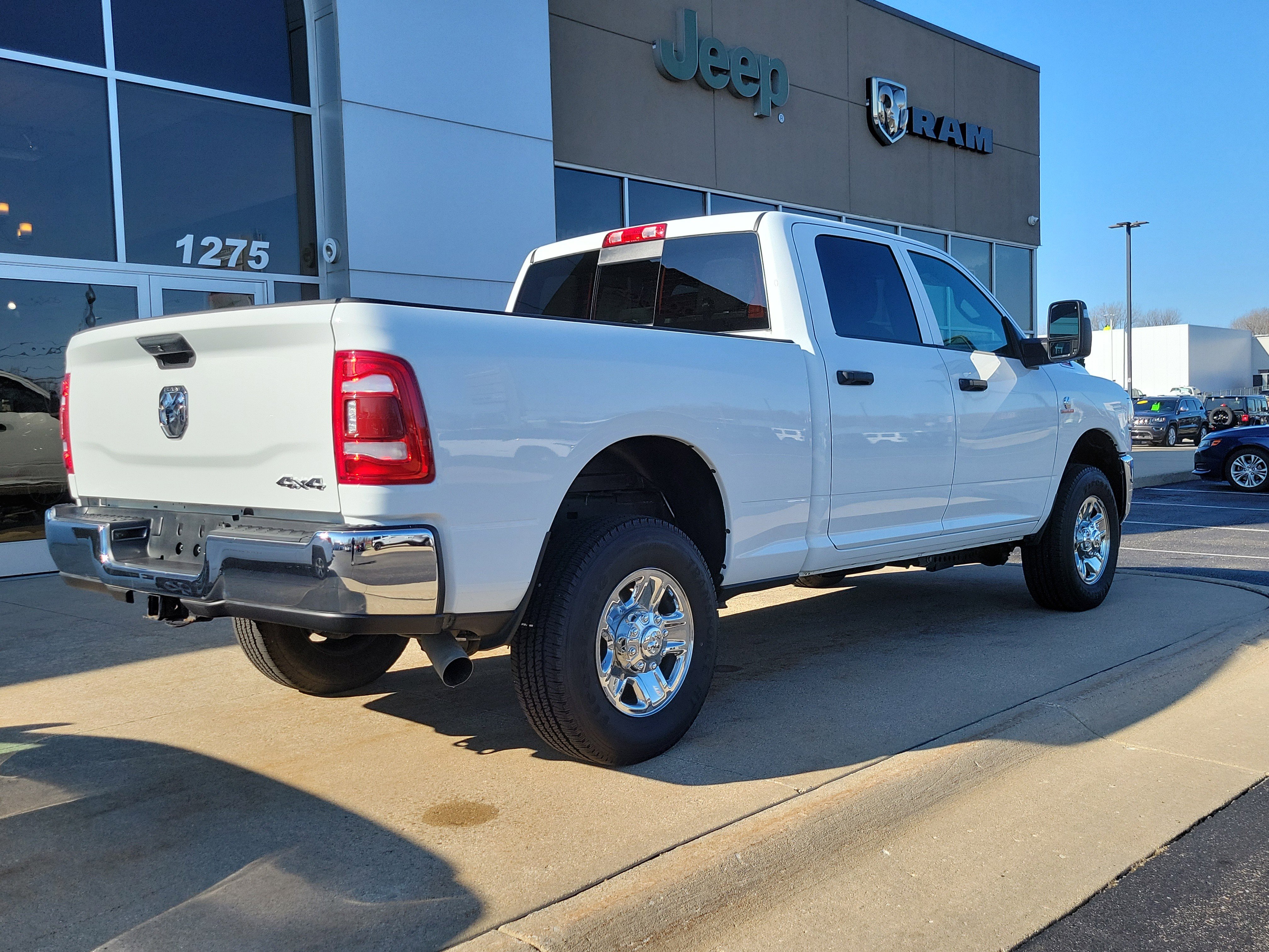 Used 2024 RAM 2500 Tradesman w/ Chrome Appearance Group image 4