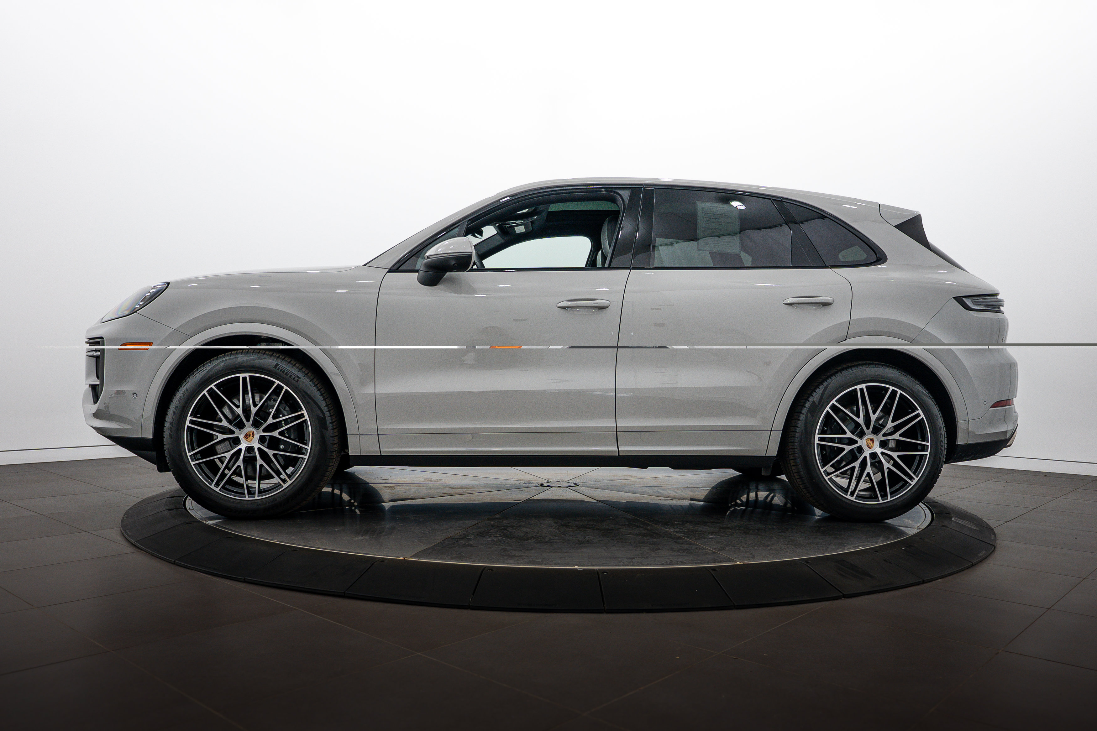 Certified 2026 Porsche Cayenne AWD/4WD image 2