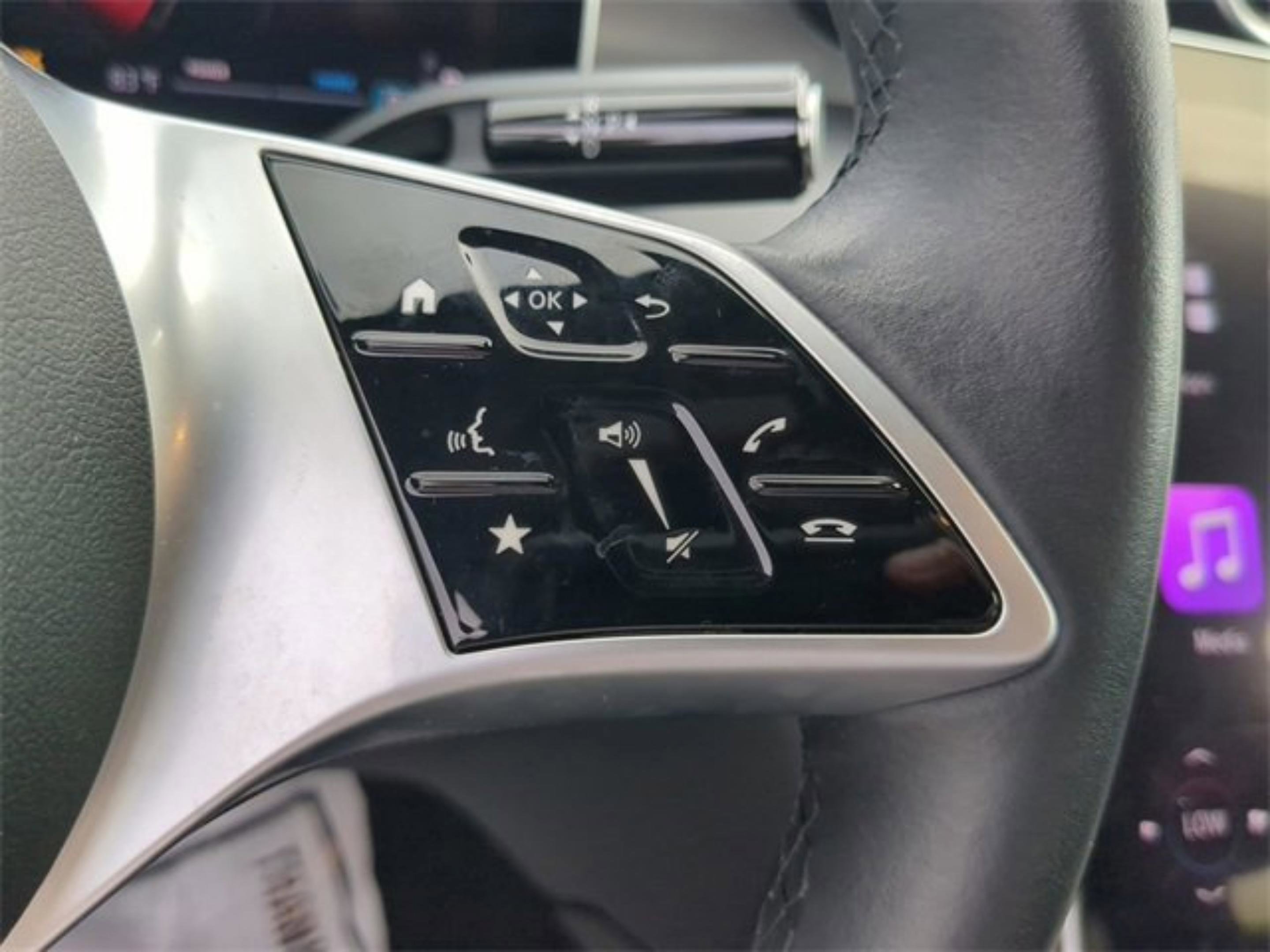 Used 2025 Mercedes-Benz C 300 Sedan image 51