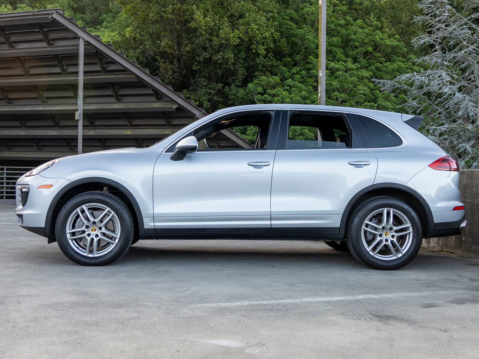 Used 2016 Porsche Cayenne image 2
