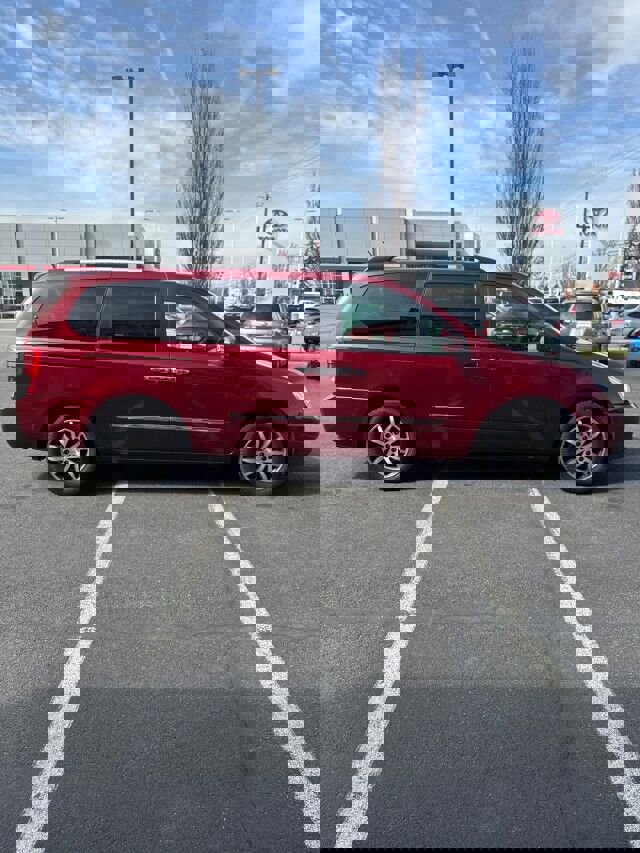 Used 2012 Kia Sedona EX w/ Luxury Pkg image 5