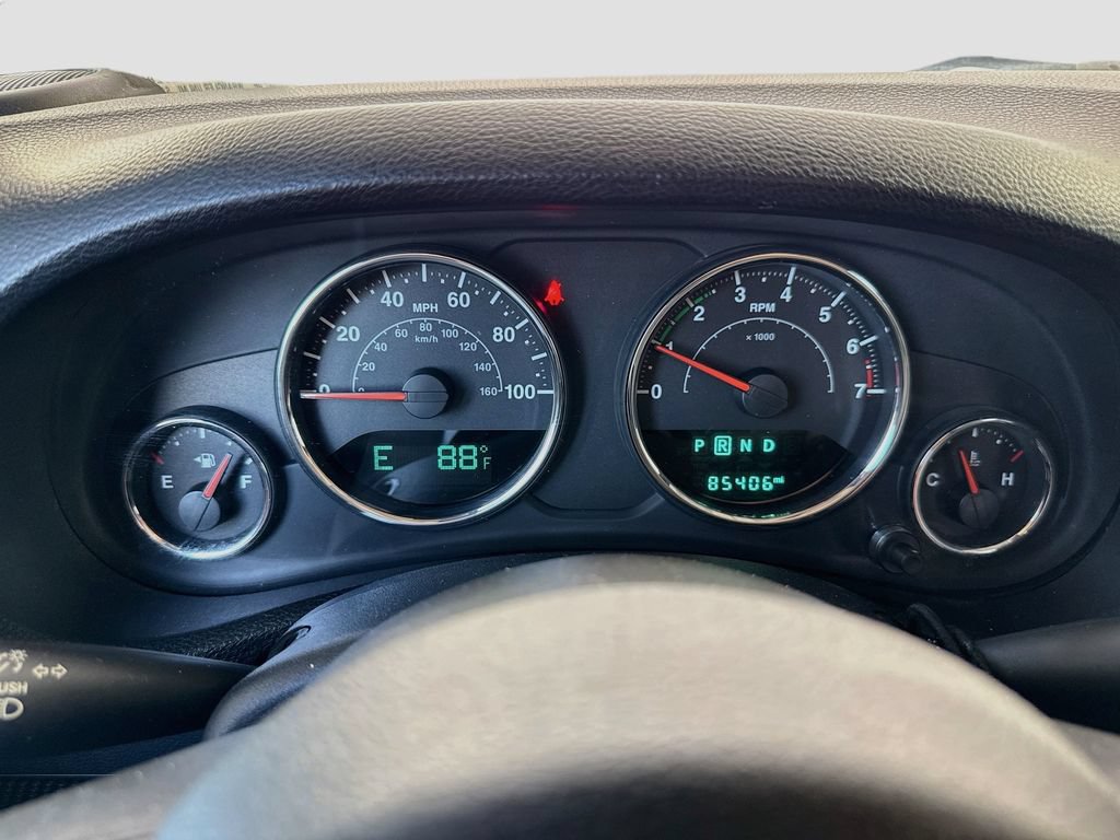 Used 2017 Jeep Wrangler Unlimited Sahara w/ Connectivity Group AWD/4WD image 33