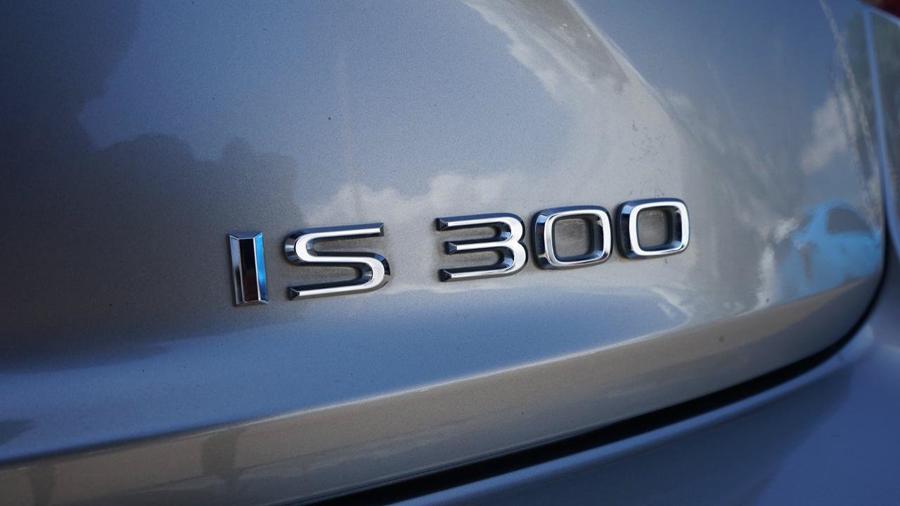 Used 2018 Lexus IS 300 F Sport RWD image 27