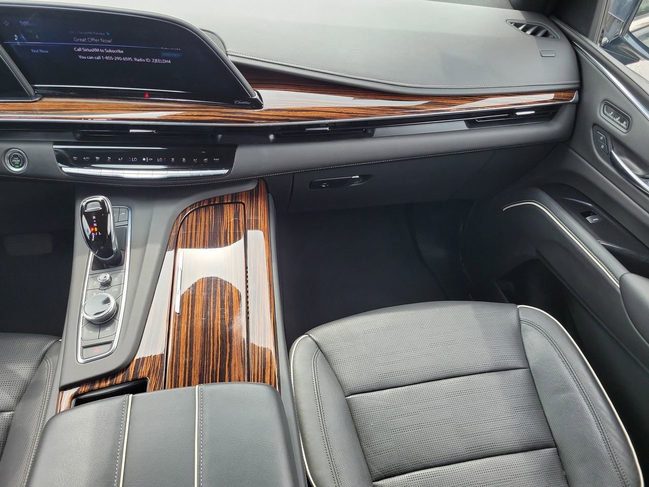 Used 2021 Cadillac Escalade ESV Premium Luxury w/ Performance Package RWD image 19
