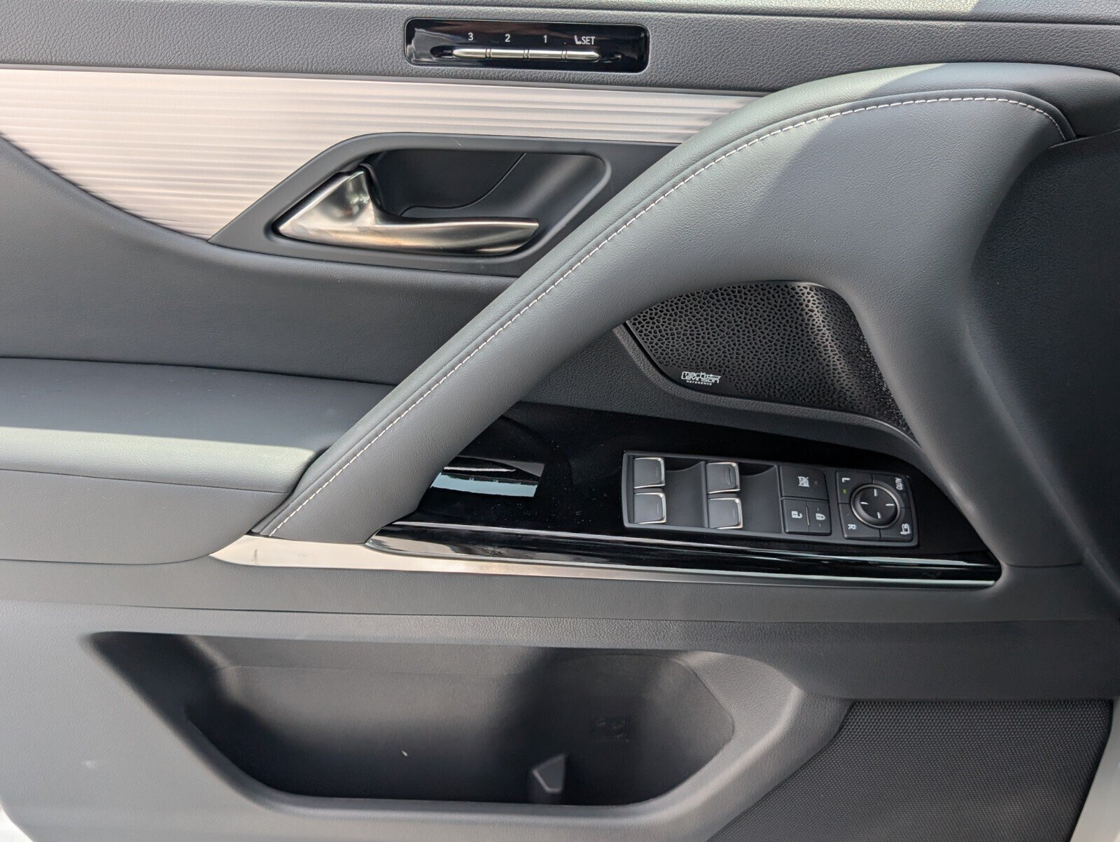 New 2026 Lexus LX 700h F Sport AWD/4WD image 34