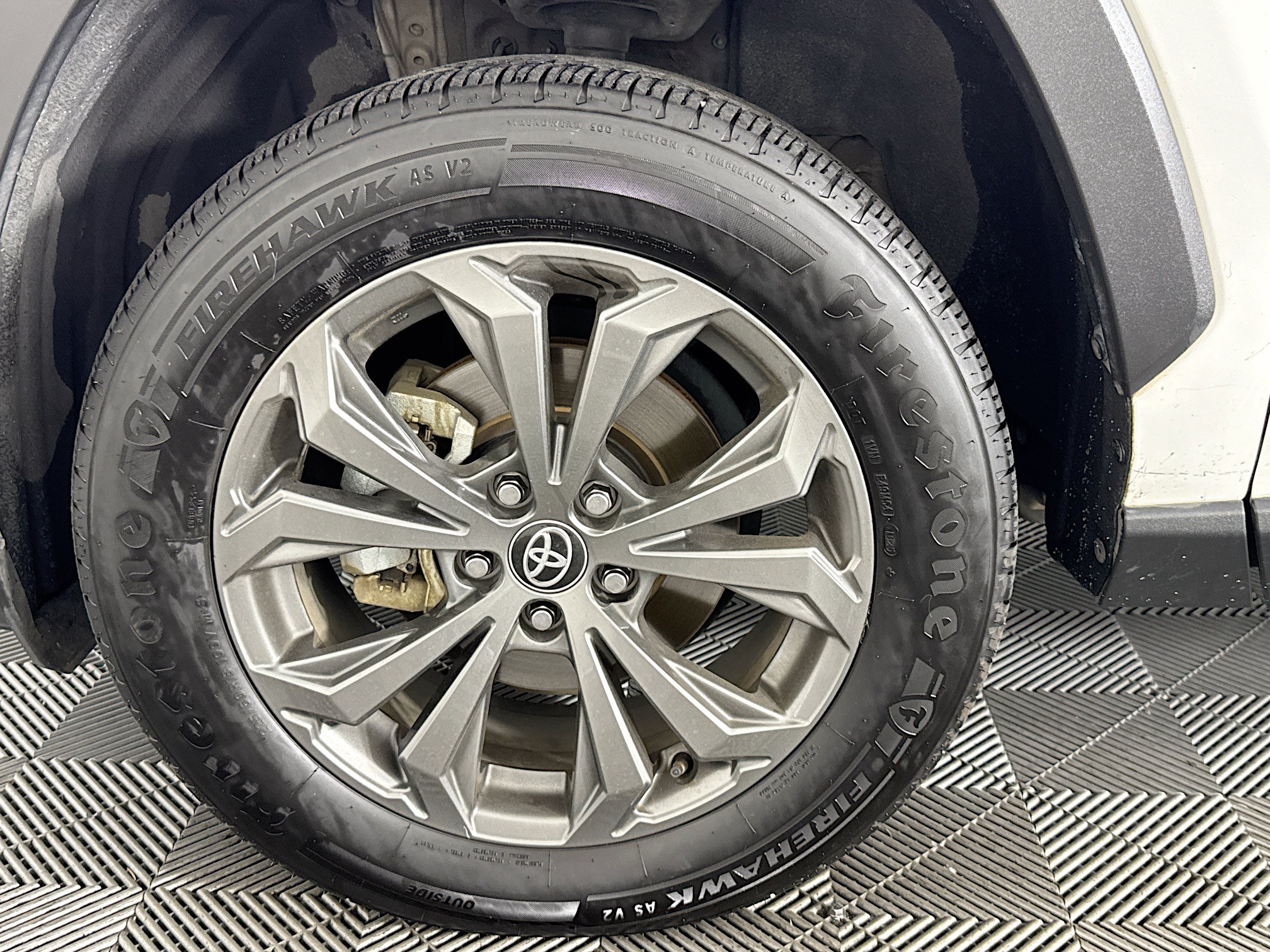 Used 2024 Toyota RAV4 Limited AWD/4WD image 62