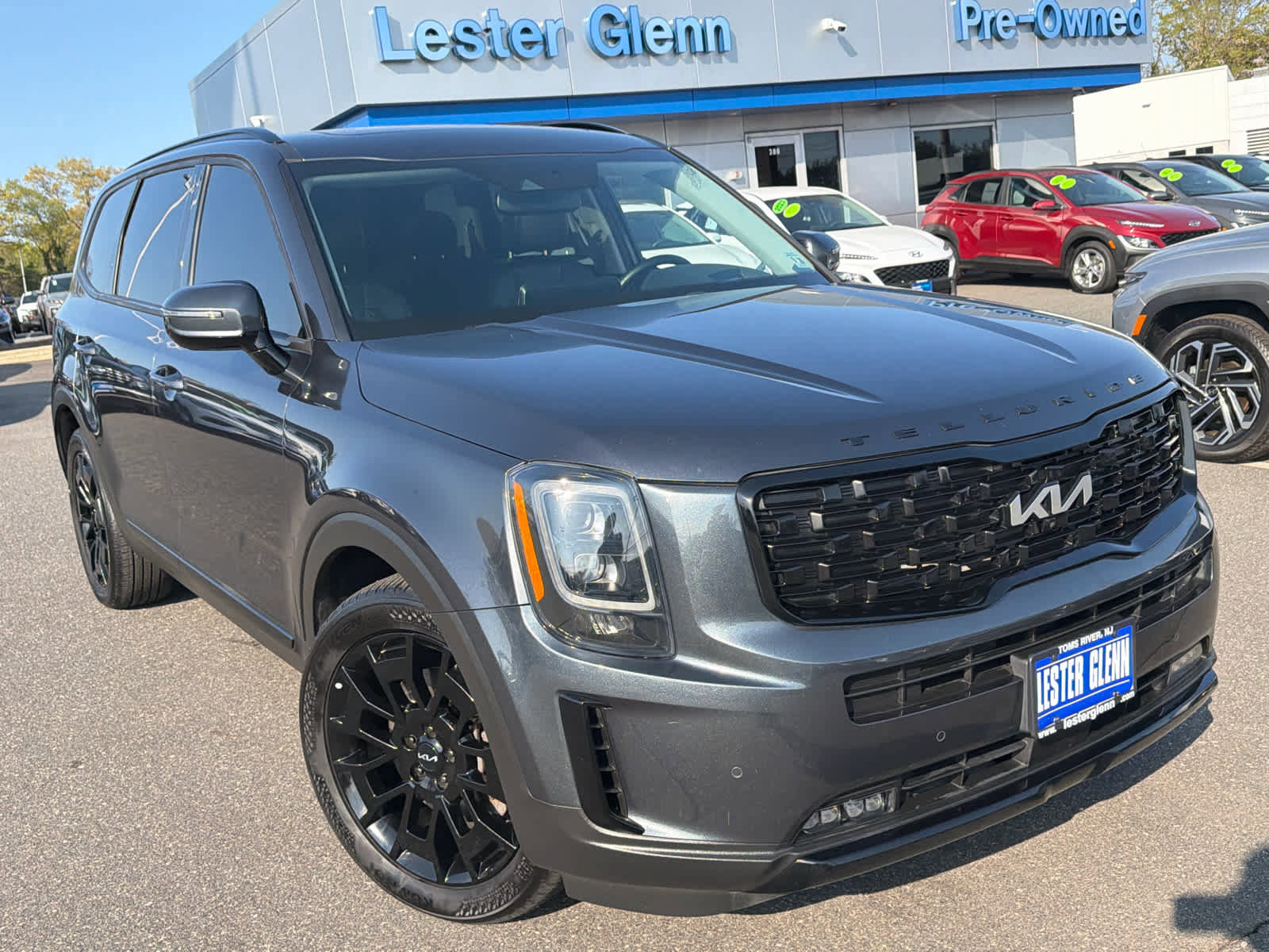 Used 2022 Kia Telluride SX w/ SX Prestige Package AWD/4WD image 2