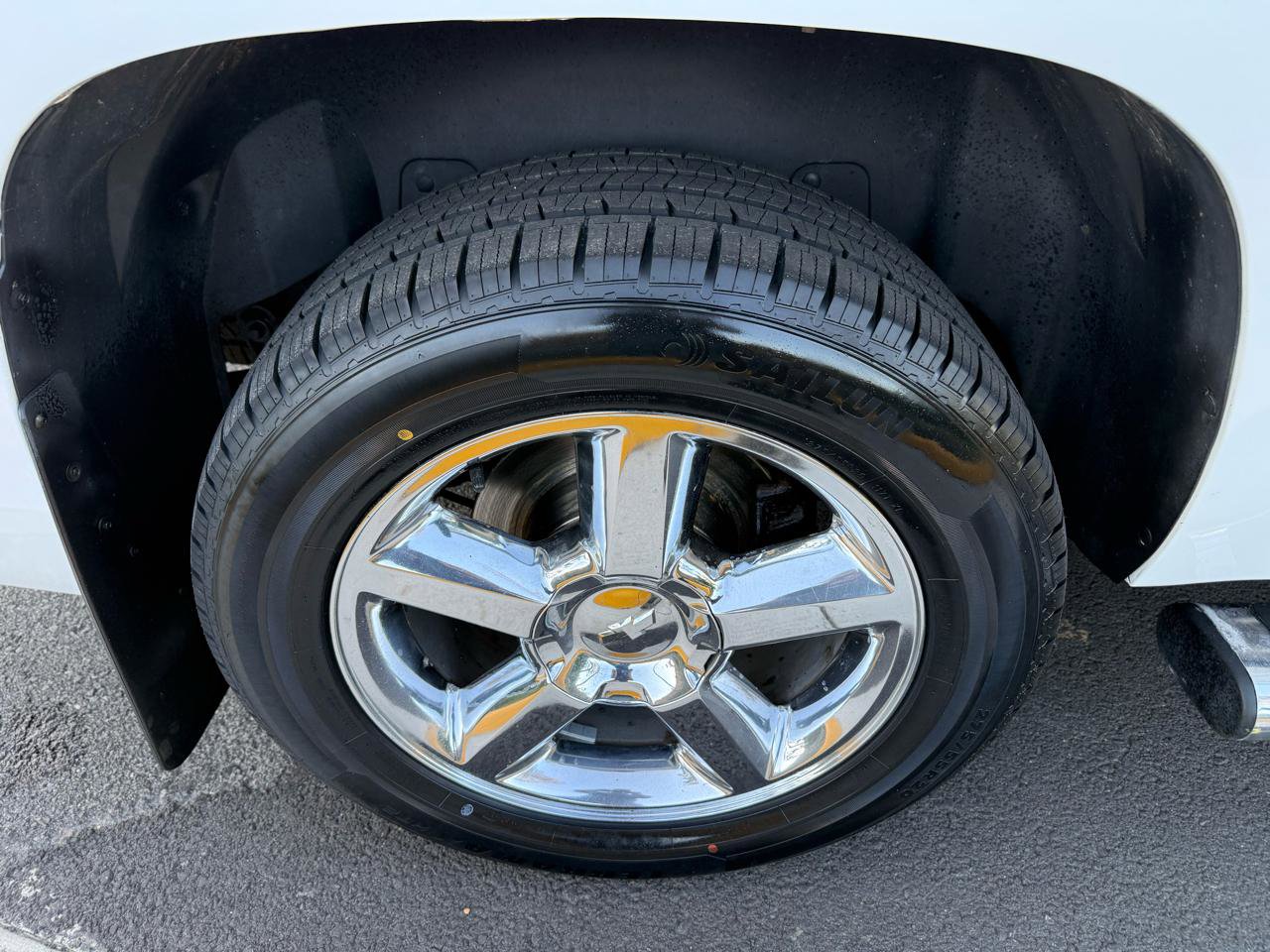 Used 2013 Chevrolet Suburban LTZ AWD/4WD image 44