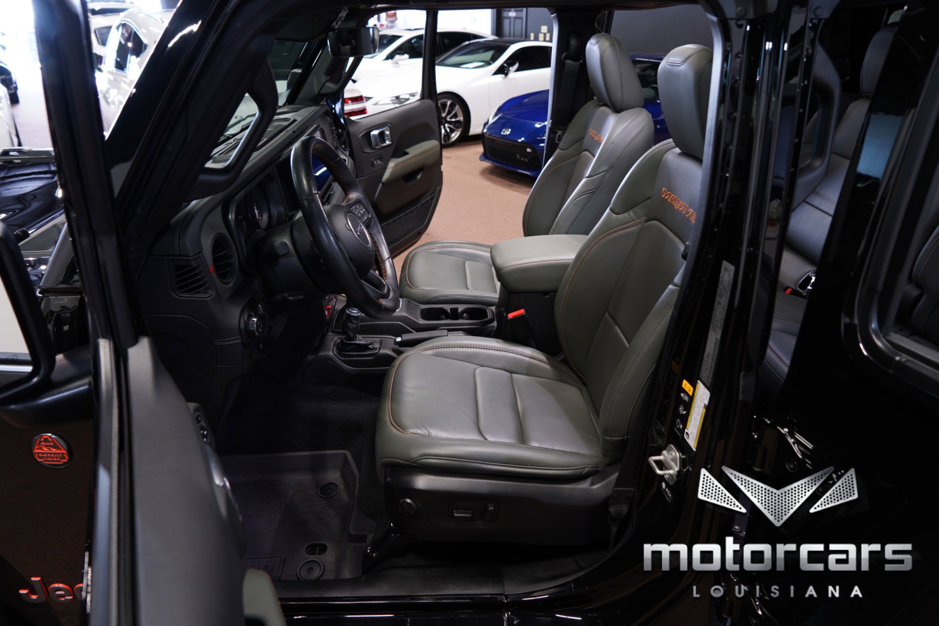 Used 2024 Jeep Gladiator Mojave AWD/4WD image 32
