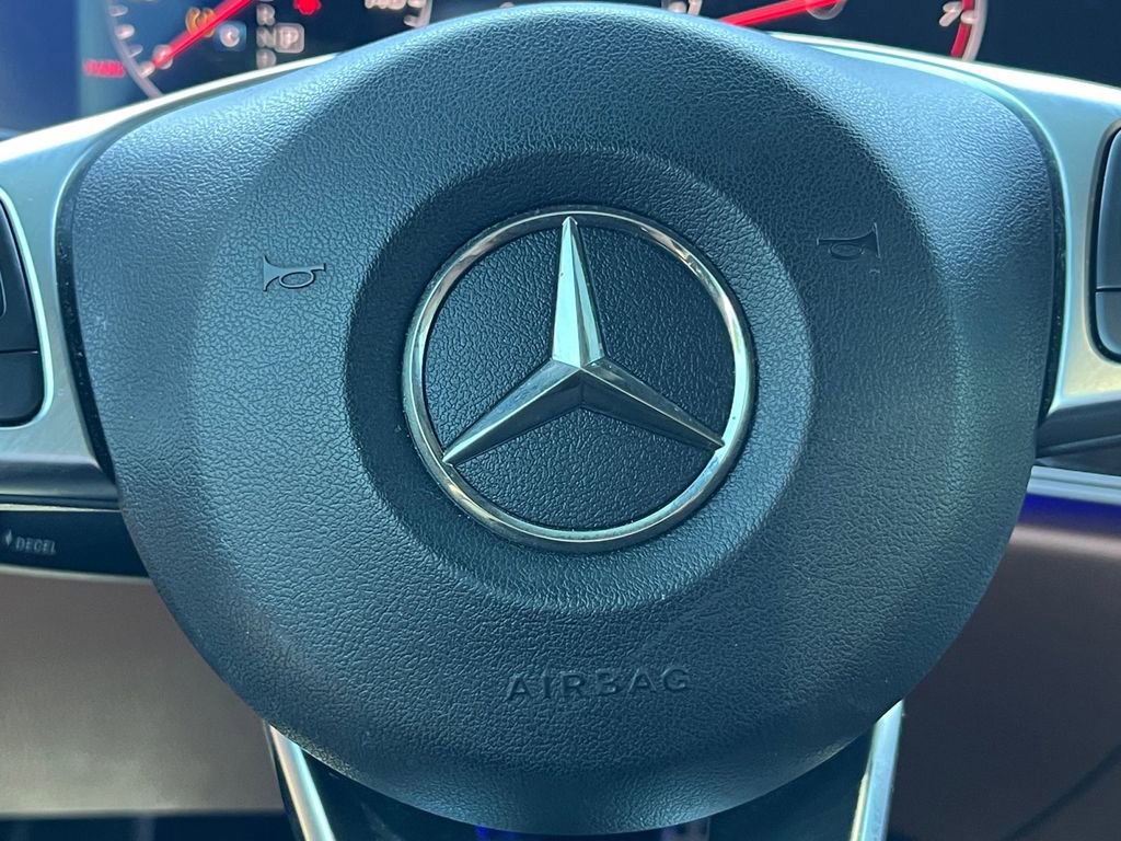 Used 2018 Mercedes-Benz E 400 Coupe image 5