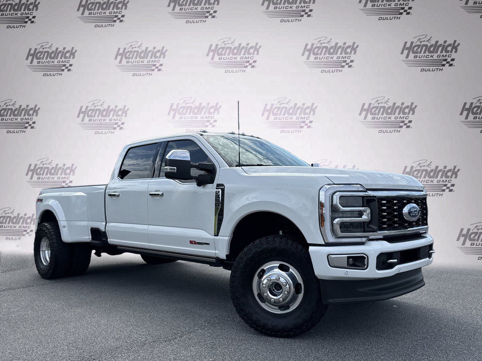 Used 2024 Ford F350 Platinum AWD/4WD image 2
