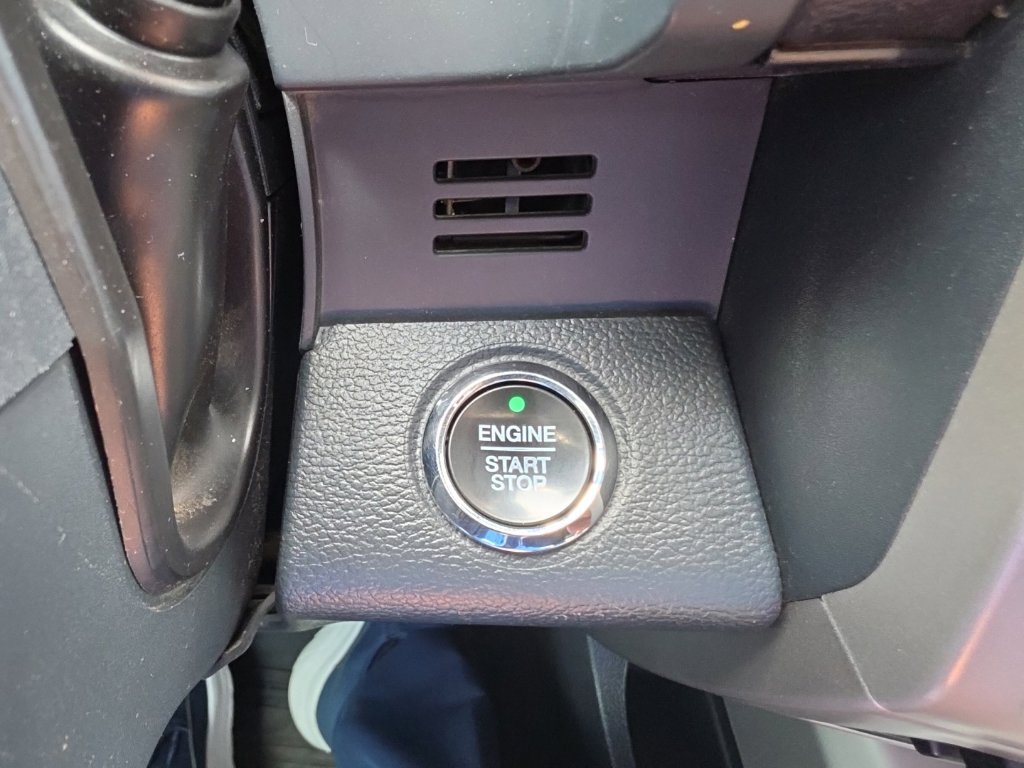 Used 2022 Ford F250 Lariat w/ Lariat Ultimate Package AWD/4WD image 16