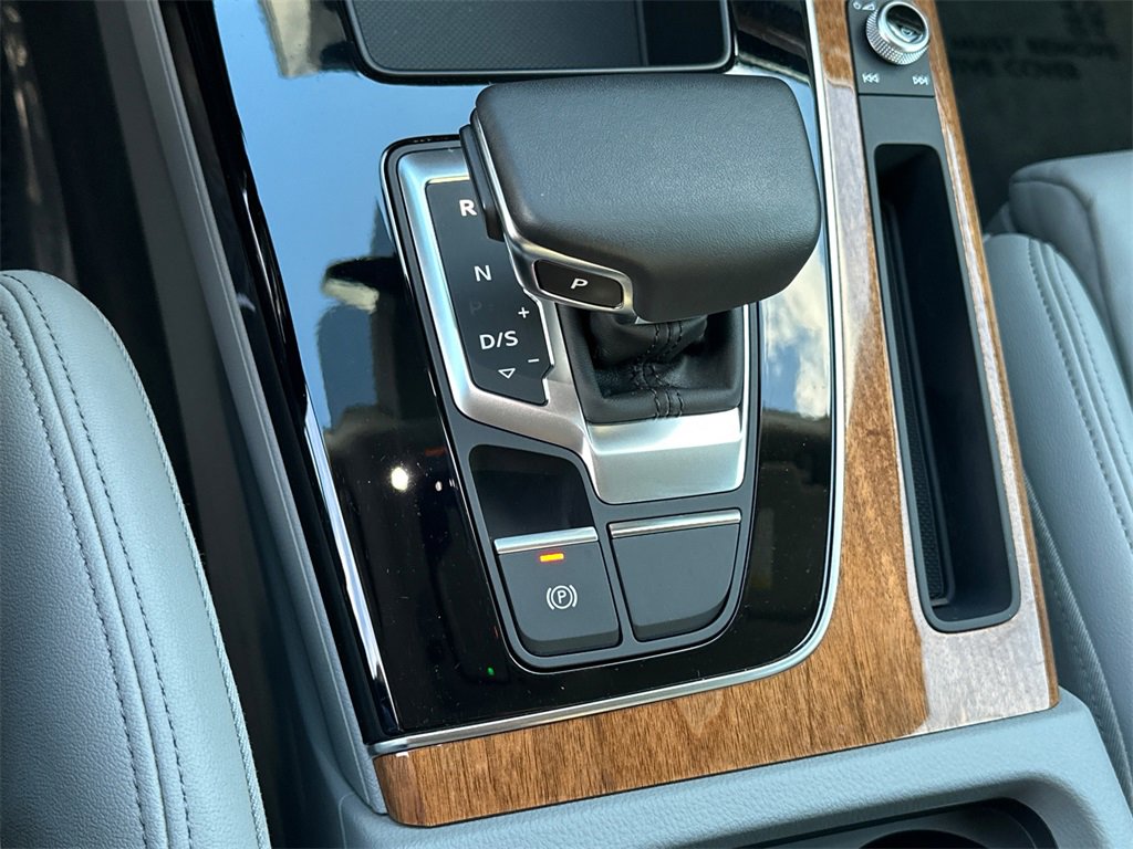 Used 2024 Audi Q5 e Premium image 25