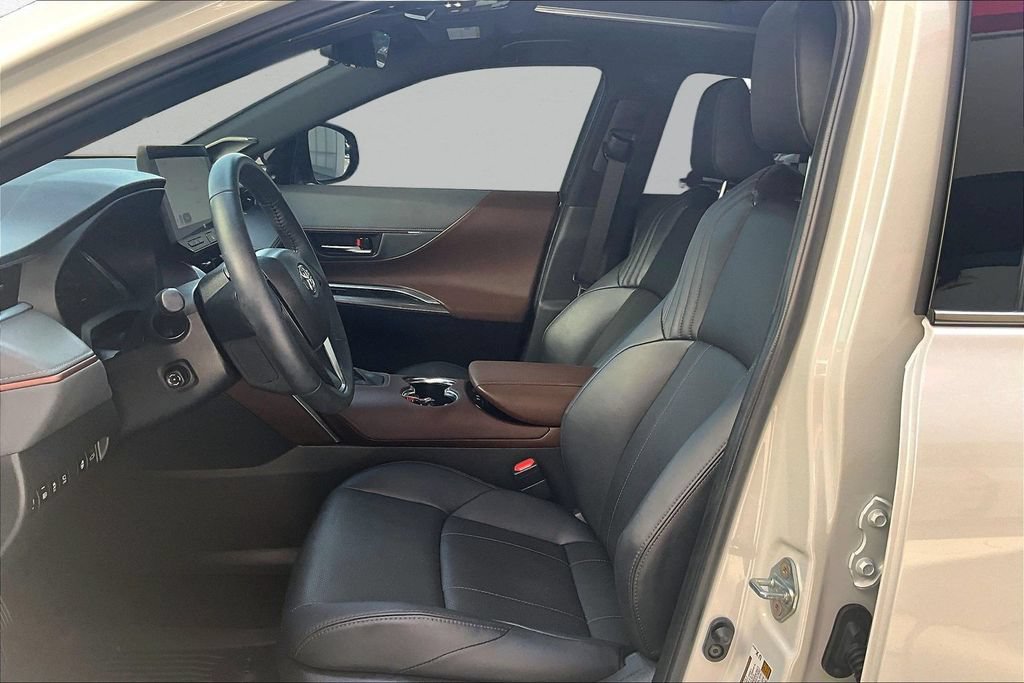 Used 2024 Toyota Venza Limited AWD/4WD image 21