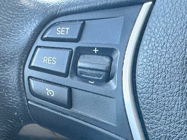 Used 2016 BMW 328i xDrive Sedan AWD/4WD image 11