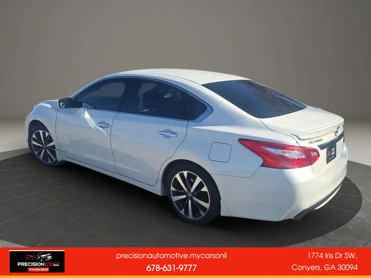 Used 2016 Nissan Altima 2.5 SR w/ LED Appearance Package image 4