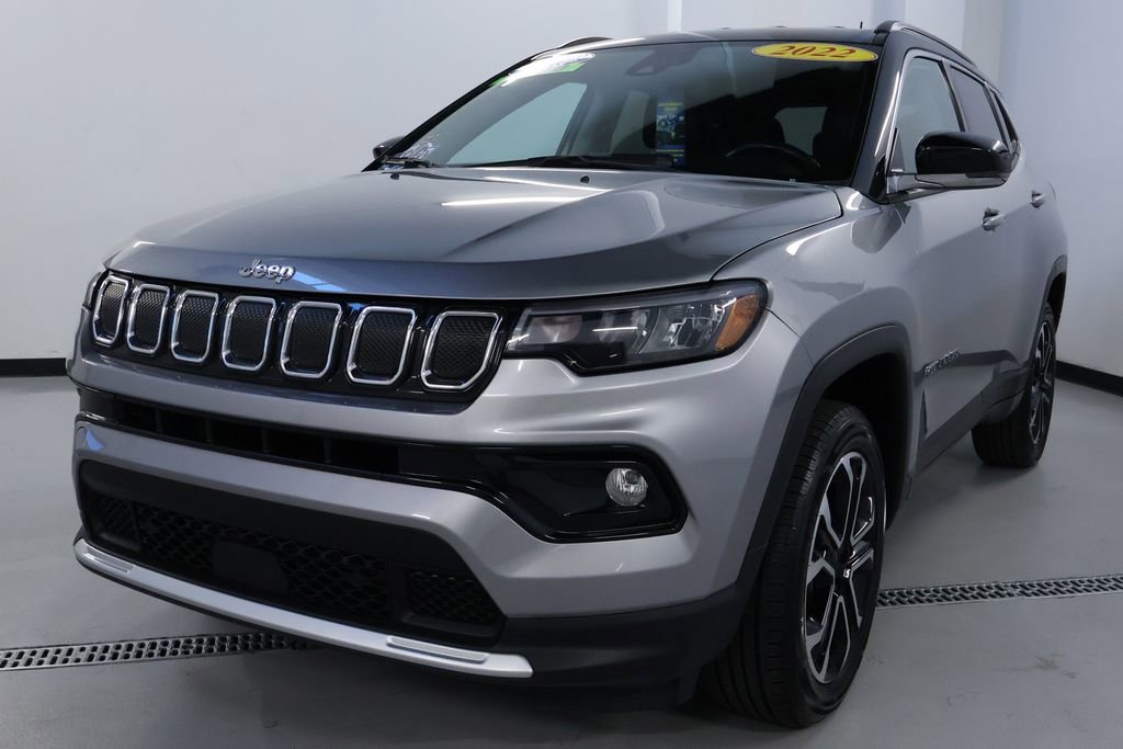 Used 2022 Jeep Compass Limited image 3