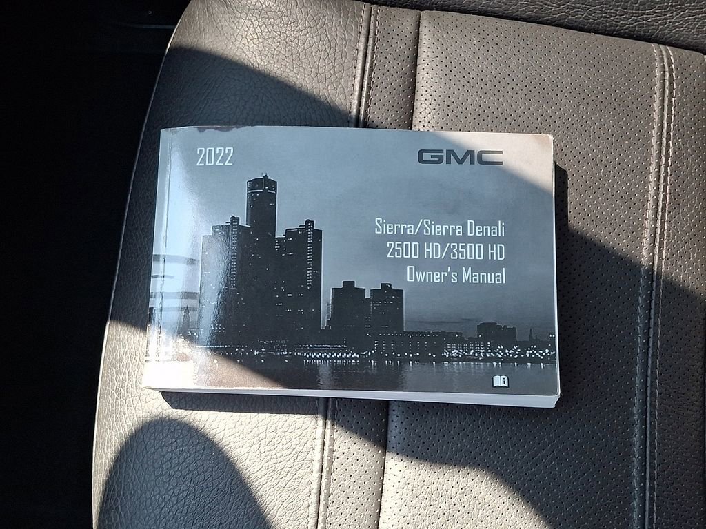 Used 2022 GMC Sierra 2500 Denali w/ Technology Package AWD/4WD image 26