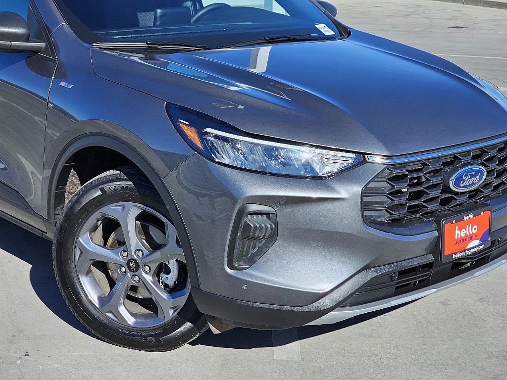 Used 2025 Ford Escape ST-Line image 5