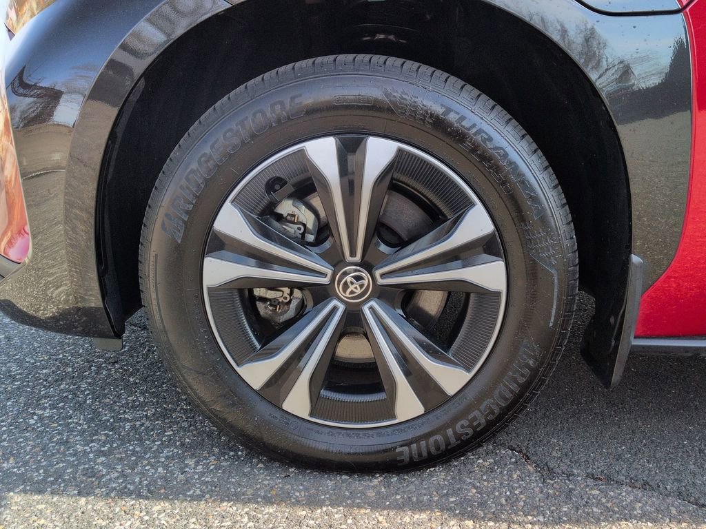 Used 2024 Toyota bZ4X XLE w/ Weather Package image 30
