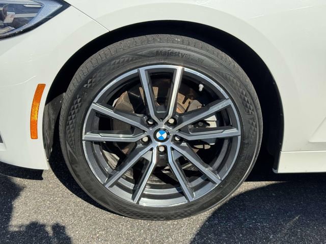 Used 2019 BMW 330i xDrive Sedan w/ Convenience Package AWD/4WD image 7