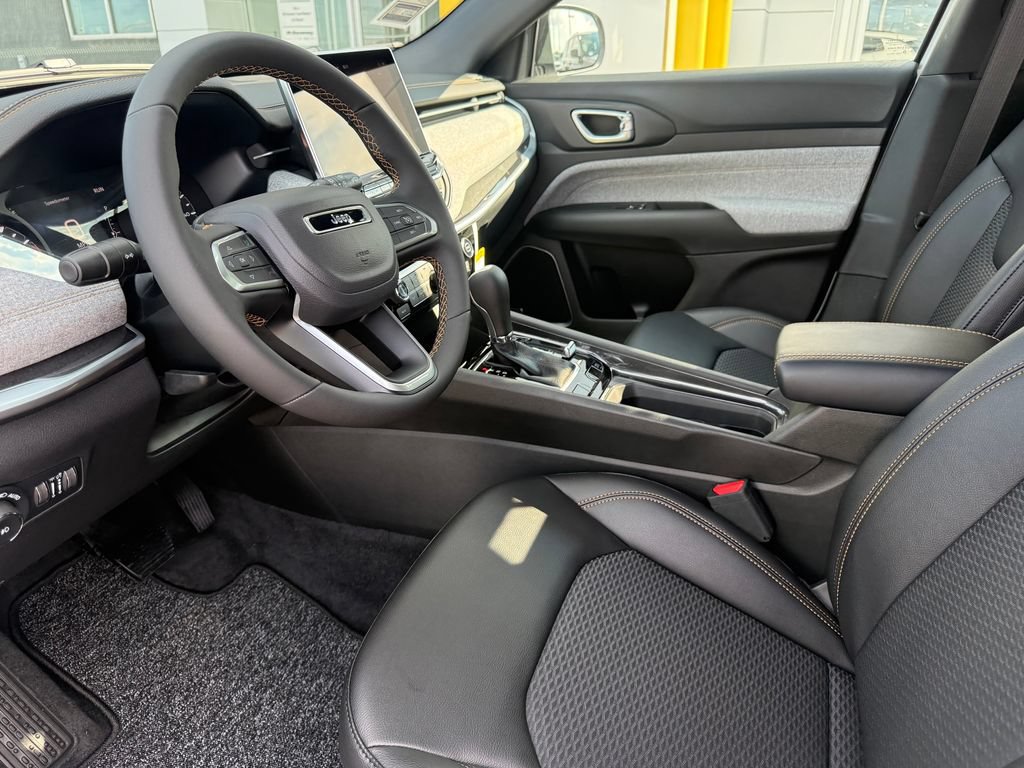 New 2026 Jeep Compass Latitude AWD/4WD image 4