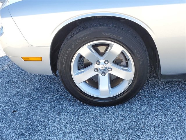 Used 2010 Dodge Challenger SE image 8