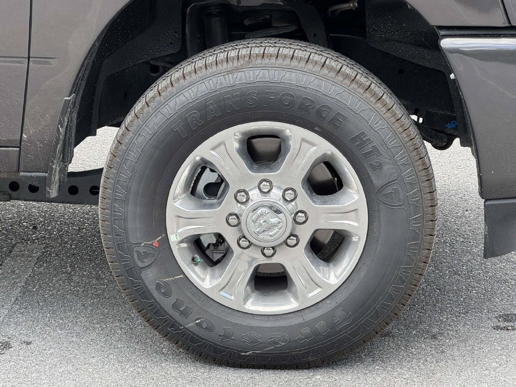 New 2026 RAM 2500 Big Horn AWD/4WD image 11